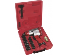 Пневмогайковерт ударный Elitech 0704.012800, 312 max, 7000 Частота холостого хода, 141 Расход воздуха, 6.3 Рабочее давление, 2.1 Вес брутто