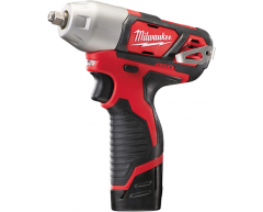 Гайковерт аккумуляторный импульсный Milwaukee M12 BIW38-202С, 135 max, квадрат Тип патрона, Li-Ion Тип аккумулятора, 12 Напряжение аккумулятора, 2.0 Емкость аккумулятора